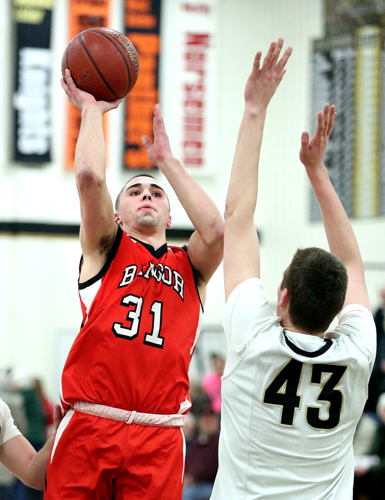 Bangor Luther basketball
